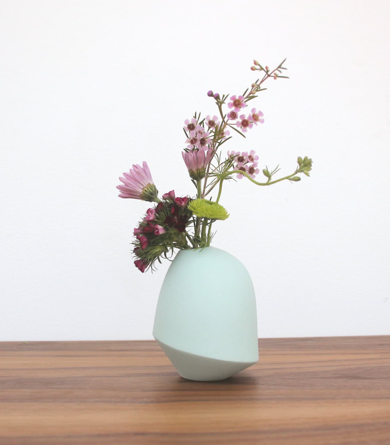 slip cast porcelain matte birdie vase Buy it on: www.etsy.com