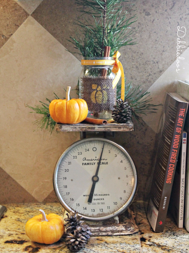 15 Delightful DIY Mason Jar Crafts For The Fall Season