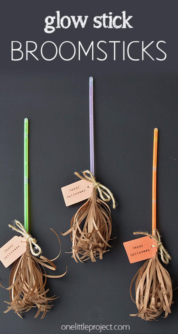 15 Effortless DIY Halloween Party Decorations You Can Make  