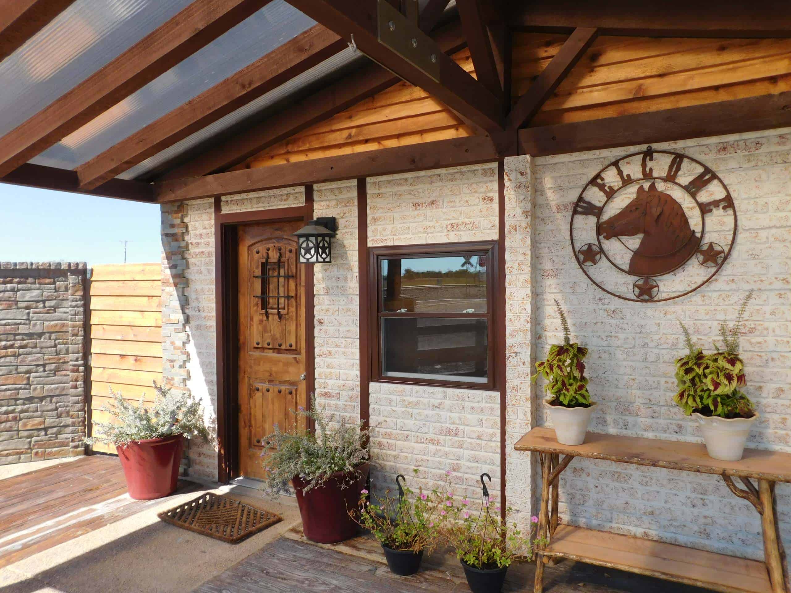 Superior Tiny Ranchette Source