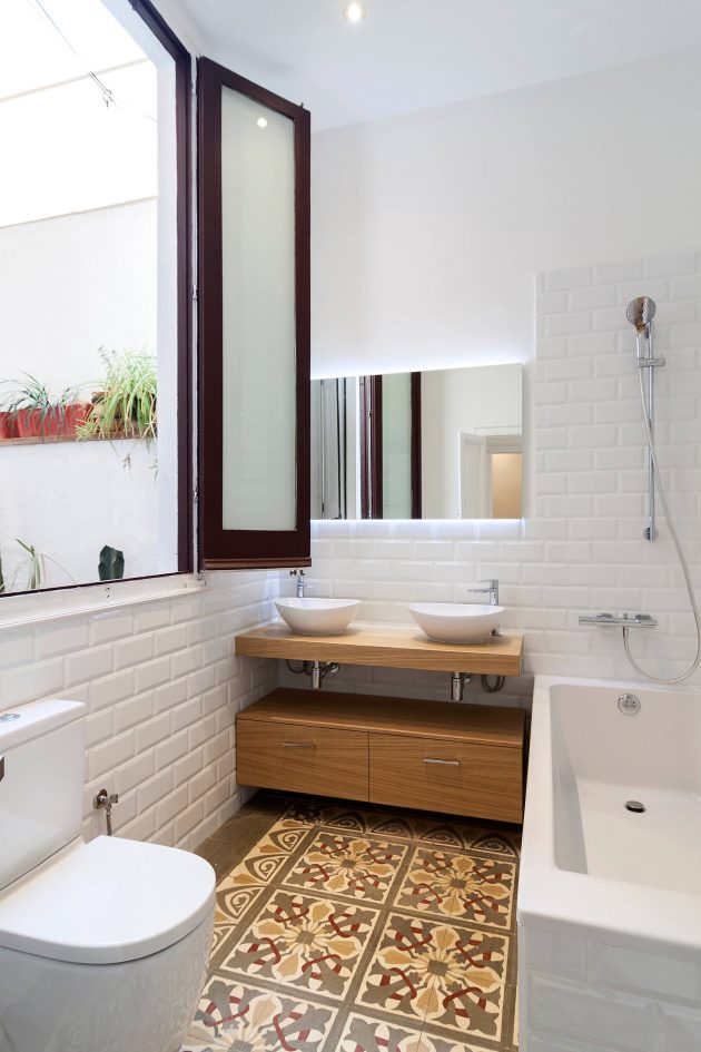 Title: 5 Interior Design Tips for a Small Bathroom
