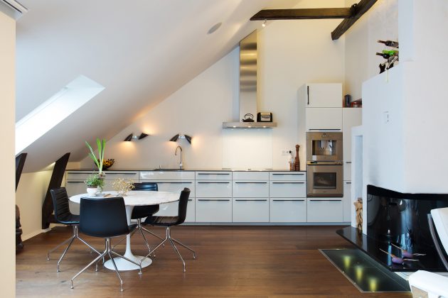 16 Super Functional Attic Kitchens That Will Impress You