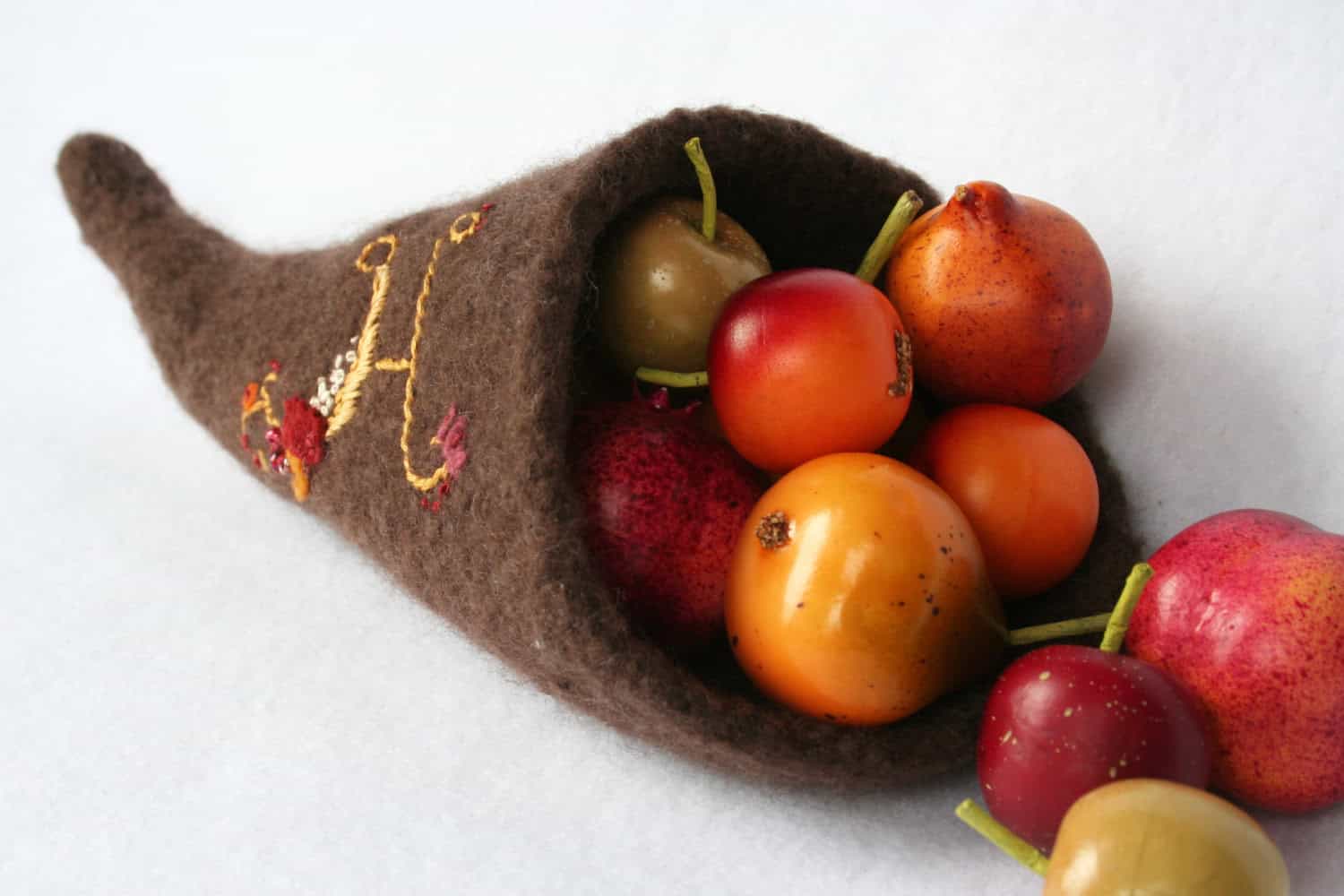 cornucopia – felted fall autumn thanksgiving centerpiece Buy it on: www.etsy.com