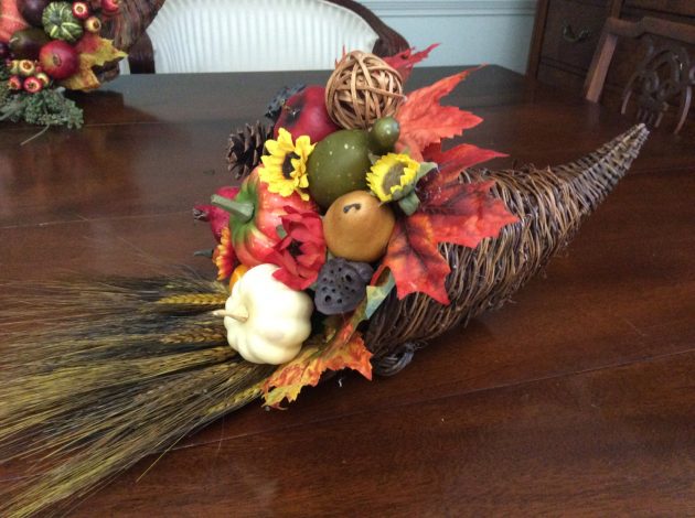 16 Charming Handmade Thanksgiving Centerpiece Ideas That Will Attract Attention
