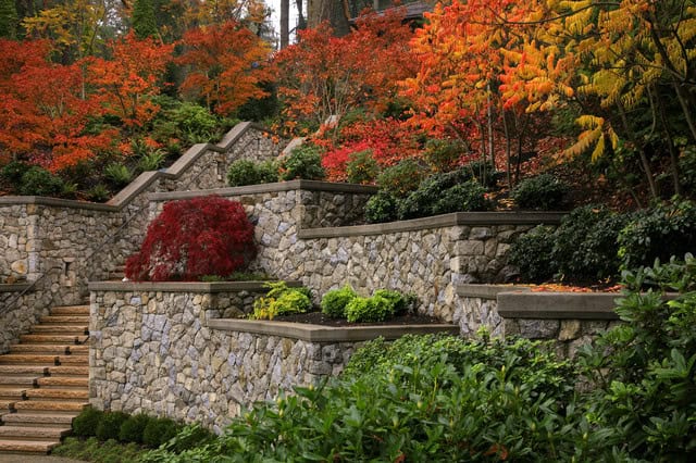 16 Magnificent Autumn Decorating Ideas For Your Backyard 2