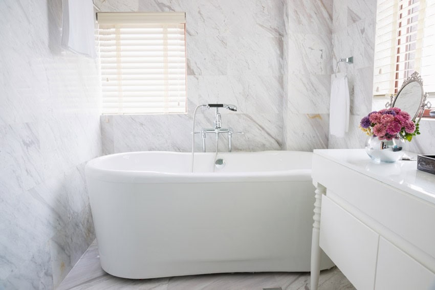 18 Dreamy Marble Bathrooms To Serve You As Inspiration 5