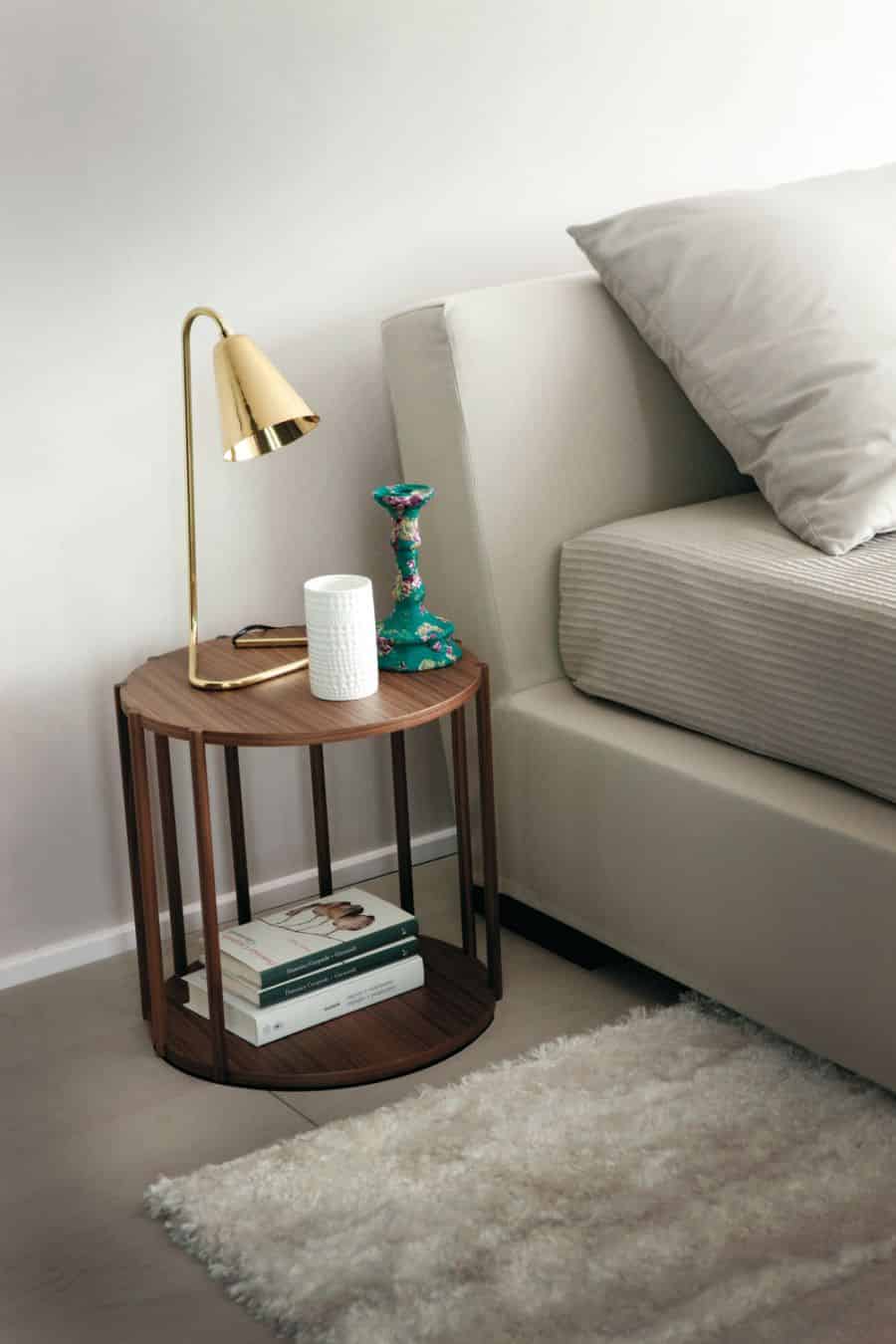 15 Cool Table Lamp Designs To Enhance The Look Of Your Master Bedroom 7