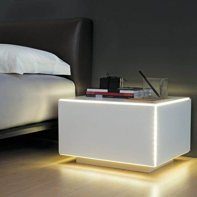15 Cool Table Lamp Designs To Enhance The Look Of Your Master Bedroom 9
