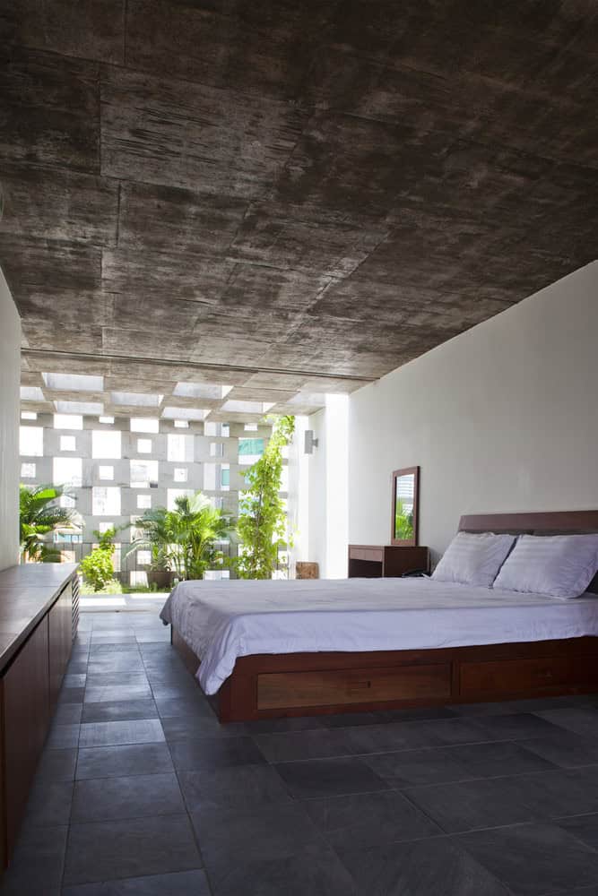 Binh Thanh House by Vo Trong Nghia Architects + NISHIZAWAARCHITECTS in Vietnam binh-thanh-house-by-vo-trong-nghia-architects-nishizawaarchitects-in-vietnam-12