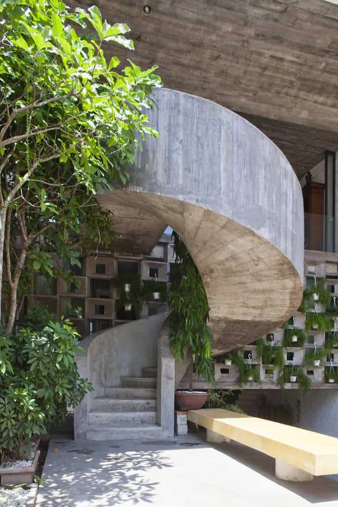Binh Thanh House by Vo Trong Nghia Architects + NISHIZAWAARCHITECTS in Vietnam binh-thanh-house-by-vo-trong-nghia-architects-nishizawaarchitects-in-vietnam-17