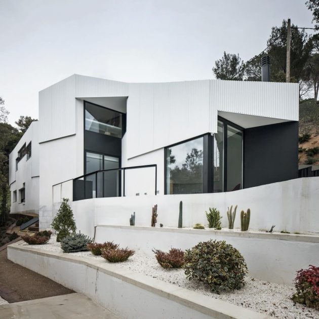 house-at-by-mirag-arquitectura-i-gestio-in-lametlla-del-valles-spain-2