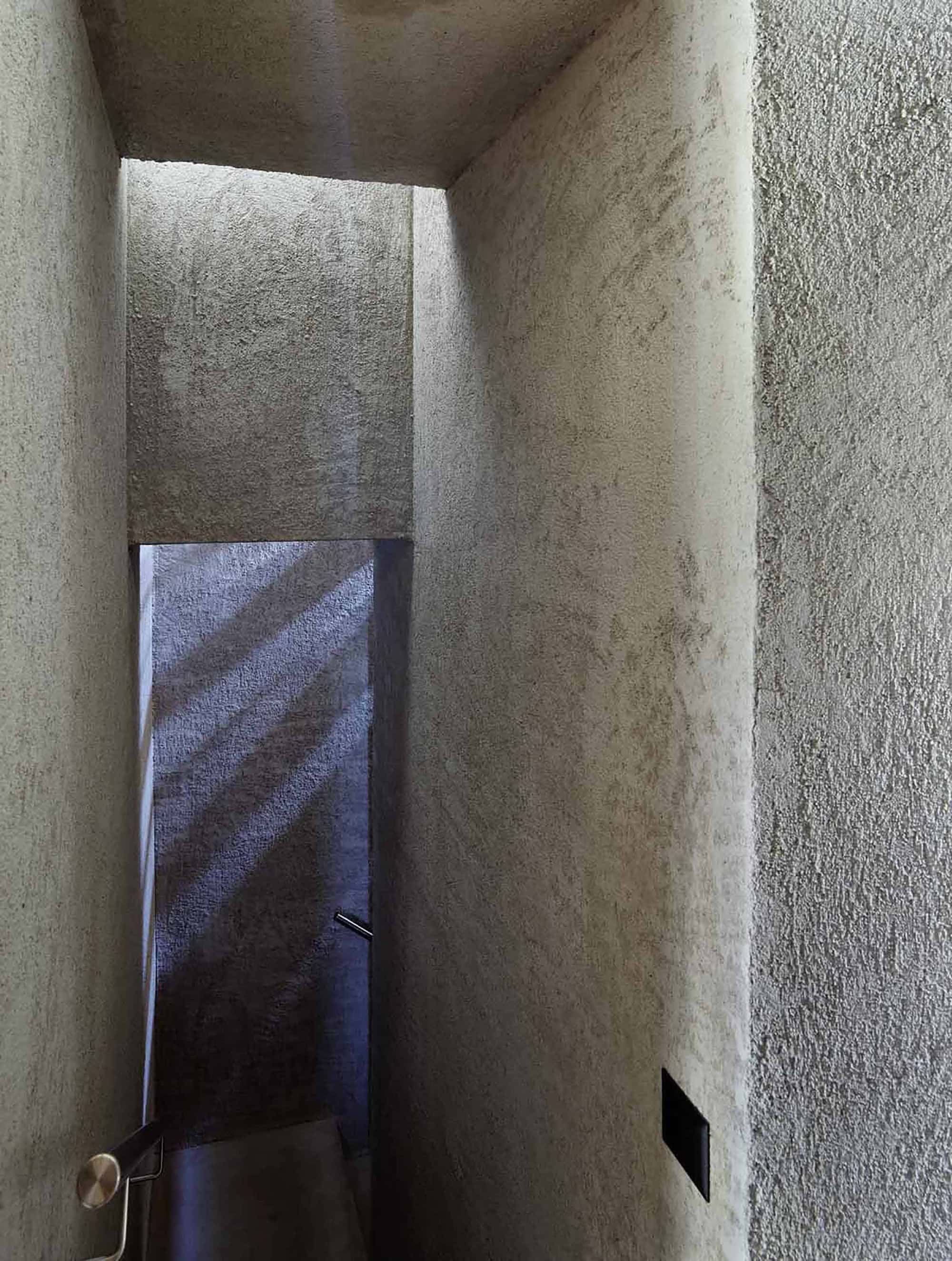 House in Brissago by Wespi de Meuron Romeo Architects in Switzerland house-in-brissago-by-wespi-de-meuron-romeo-architects-in-switzerland-19