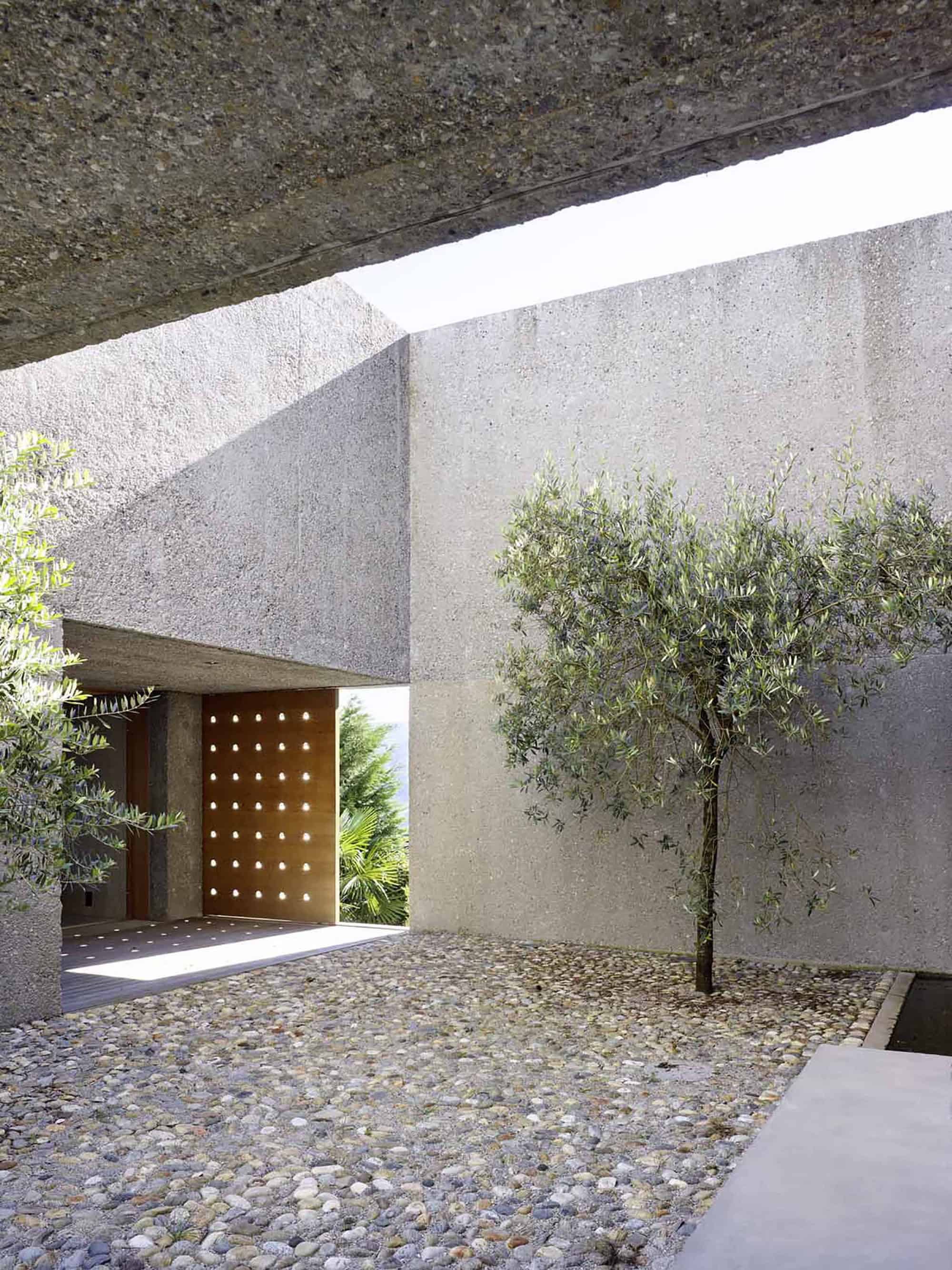 House in Brissago by Wespi de Meuron Romeo Architects in Switzerland house-in-brissago-by-wespi-de-meuron-romeo-architects-in-switzerland-8