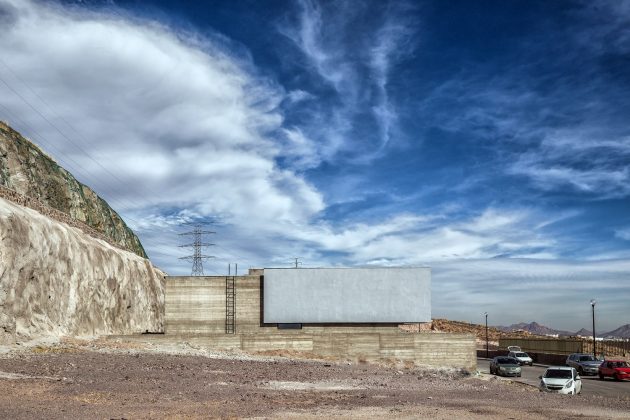 pedregal-house-by-garza-iga-arquitectos-in-chihuahua-mexico-9