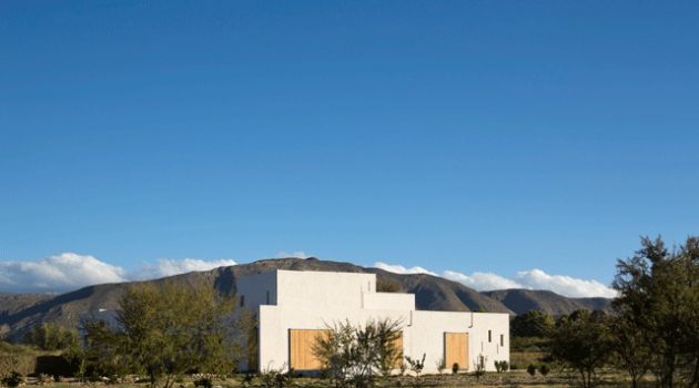 Swartberg House by Openstudio Architects in the Great Karoo, South Africa