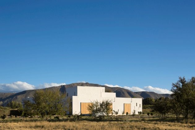 swartberg-house-by-openstudio-architects-in-the-great-karoo-south-africa-6