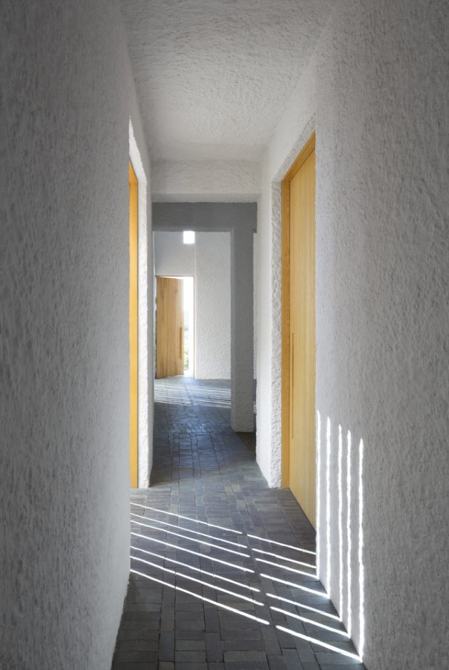 Swartberg House by Openstudio Architects in the Great Karoo, South Africa