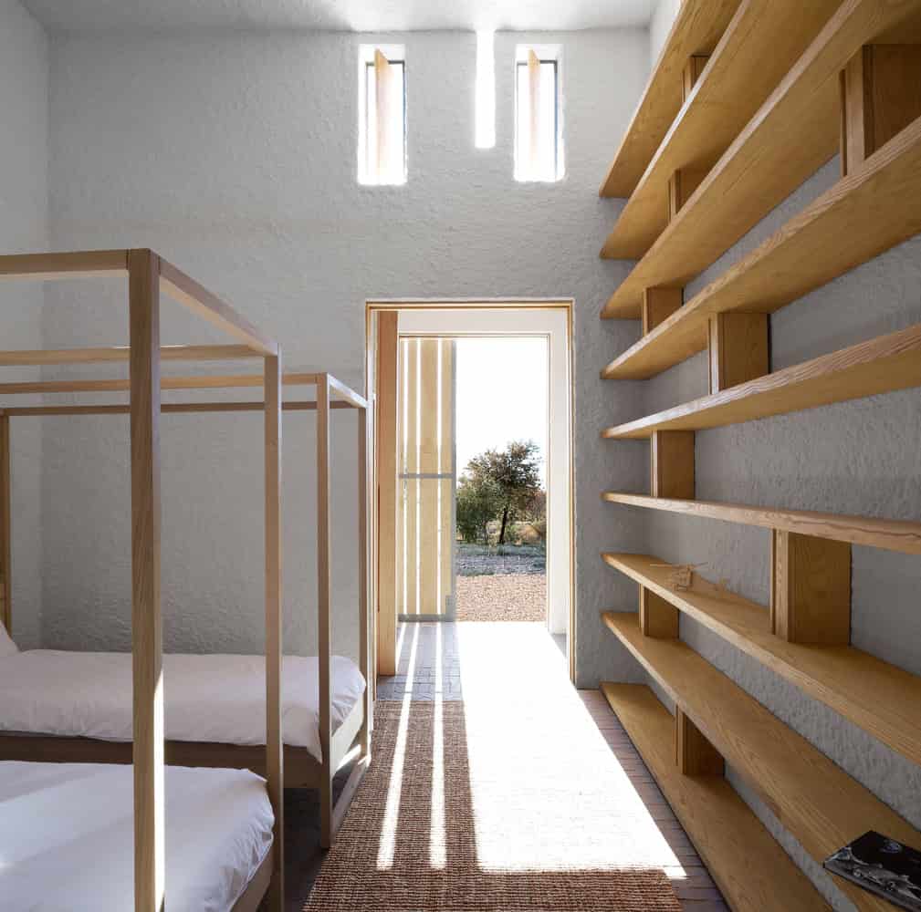 Swartberg House by Openstudio Architects in the Great Karoo, South Africa swartberg-house-by-openstudio-architects-in-the-great-karoo-south-africa-9