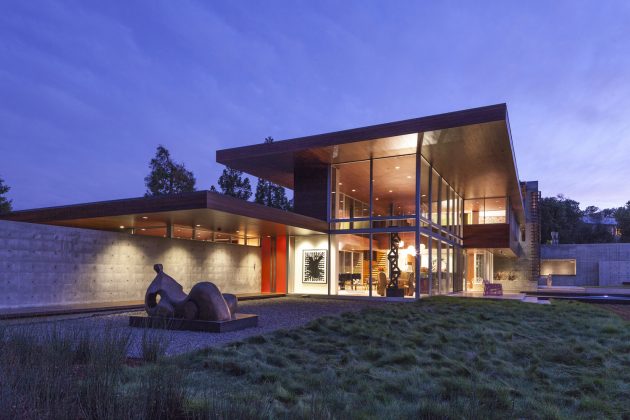 Vidalakis Residence by Swatt Miers Architects in Portola Valley, Calfironia