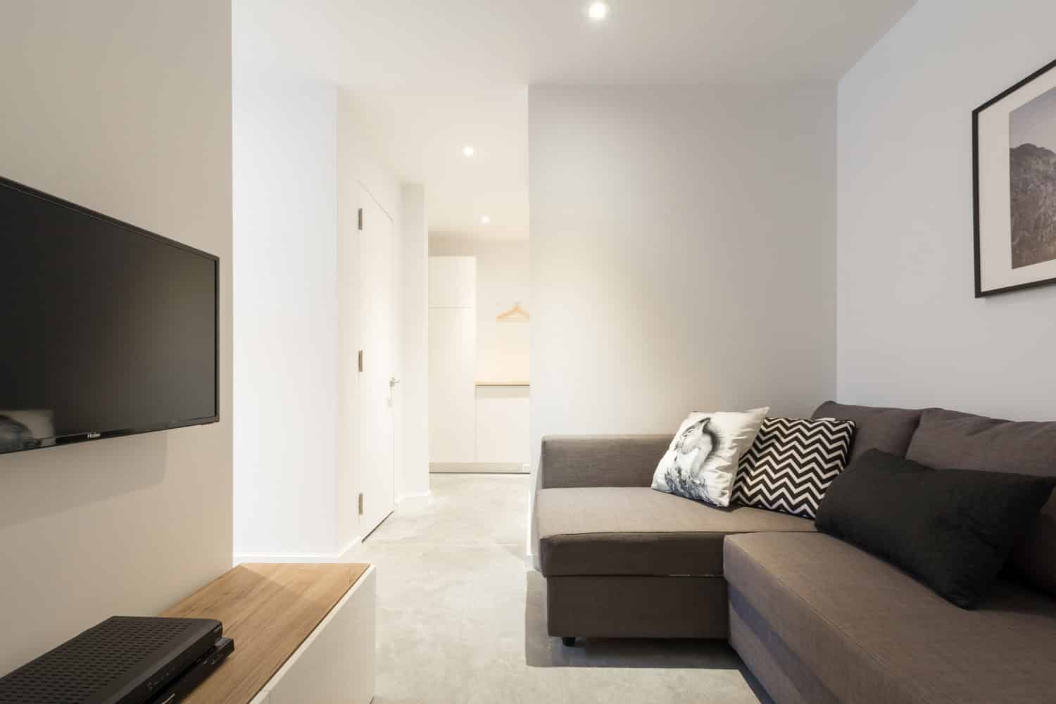 villa-boreale-by-cargo-architecture-in-charlevoix-canada-13