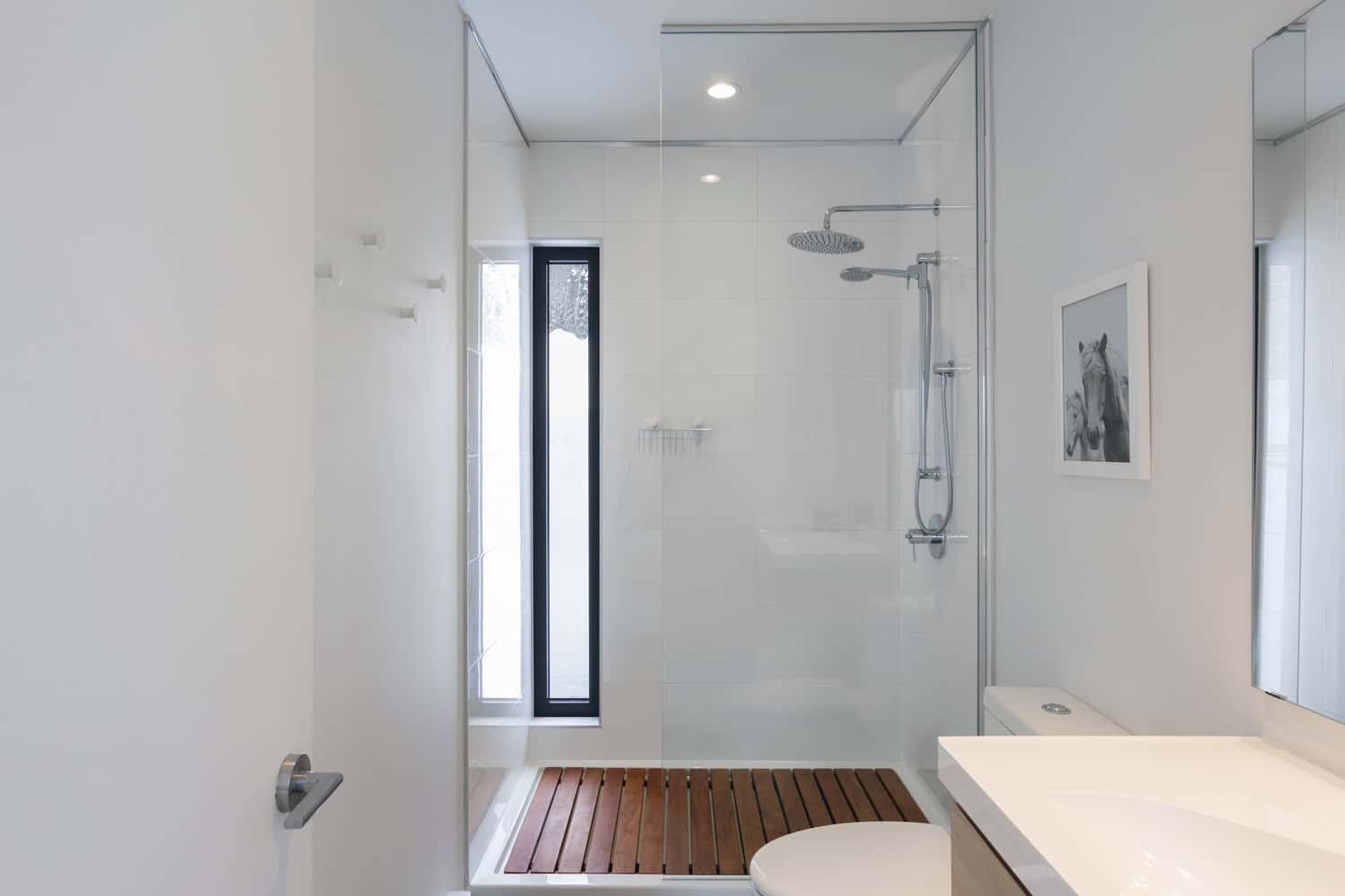 villa-boreale-by-cargo-architecture-in-charlevoix-canada-7