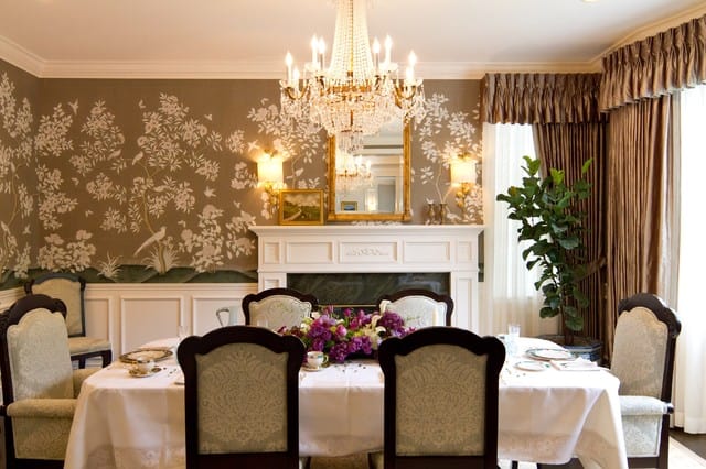 19 Phenomenal Wallpaper Designs To Beautify Your Dining Space 1