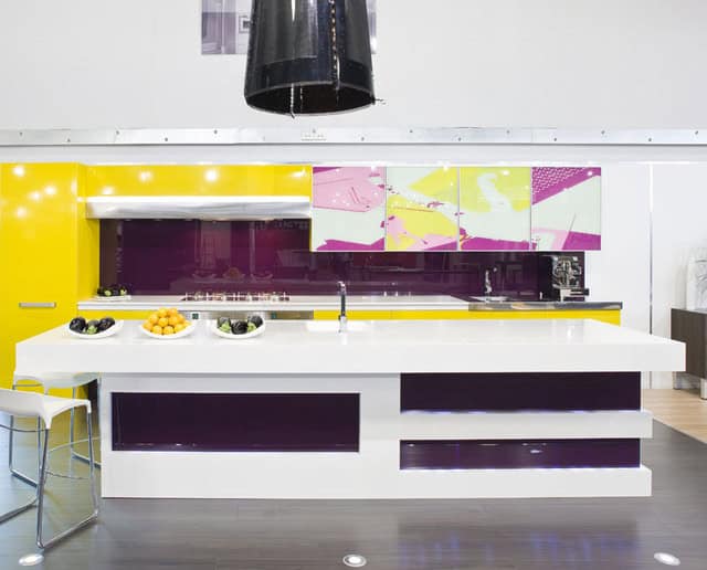 20 Extravagant Examples Of Colorful Kitchens That Will Delight You 10