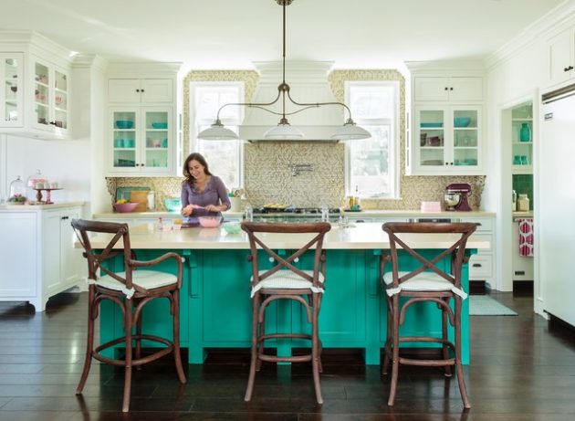 20 Extravagant Examples Of Colorful Kitchens That Will Delight You