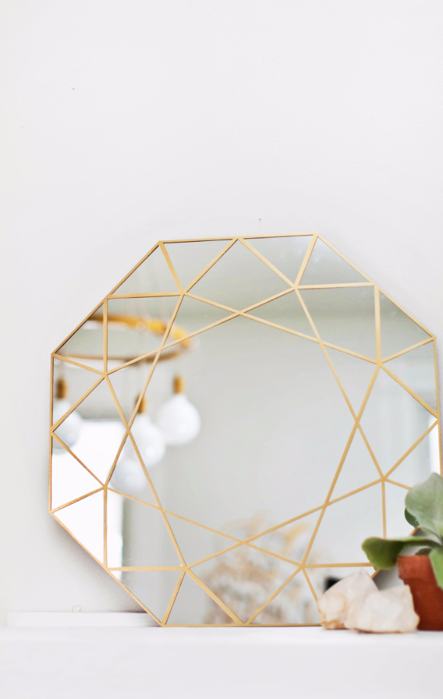 15 Spectacular DIY Mirror Designs That You Should Make Right Away