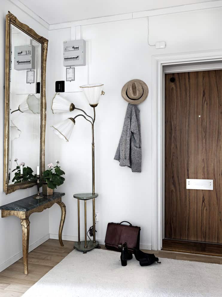 Scandinavian entry Source