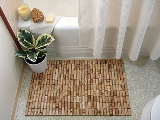 Make a bath rug of natural materials Source