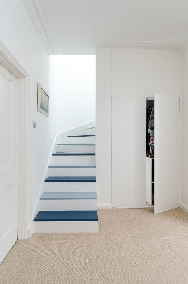 Minimalist Scandinavian Staircase Source