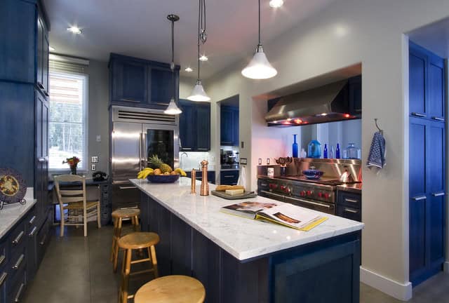 20 Extravagant Examples Of Colorful Kitchens That Will Delight You 19