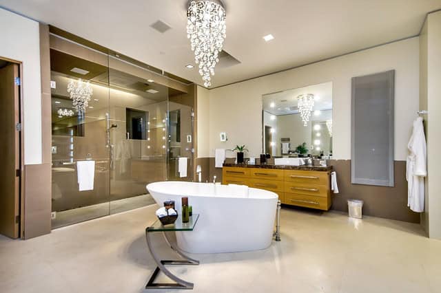 16 Glamorous Master Bath Designs That You Would Love To See 6