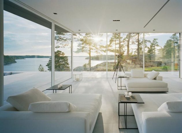 18 Striking Living Room Designs With Glass Walls That You Must See