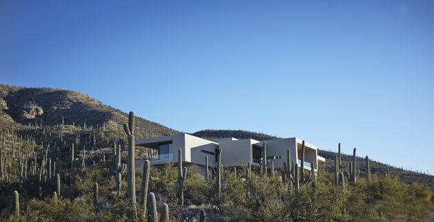 House in Sabino Springs by Kevin B Howard Architects in Tucson, Arizona