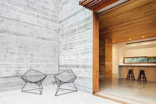 Invermay House by Moloney Architects in Ballarat, Australia