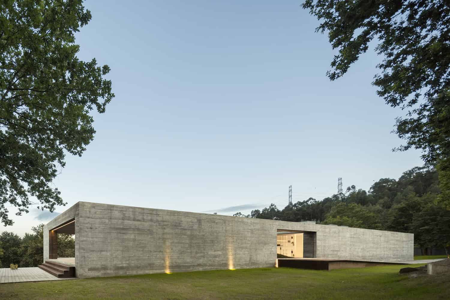 Sambade House by Spaceworkers in Penafiel, Portugal sambade-house-by-spaceworkers-in-penafiel-portugal-19