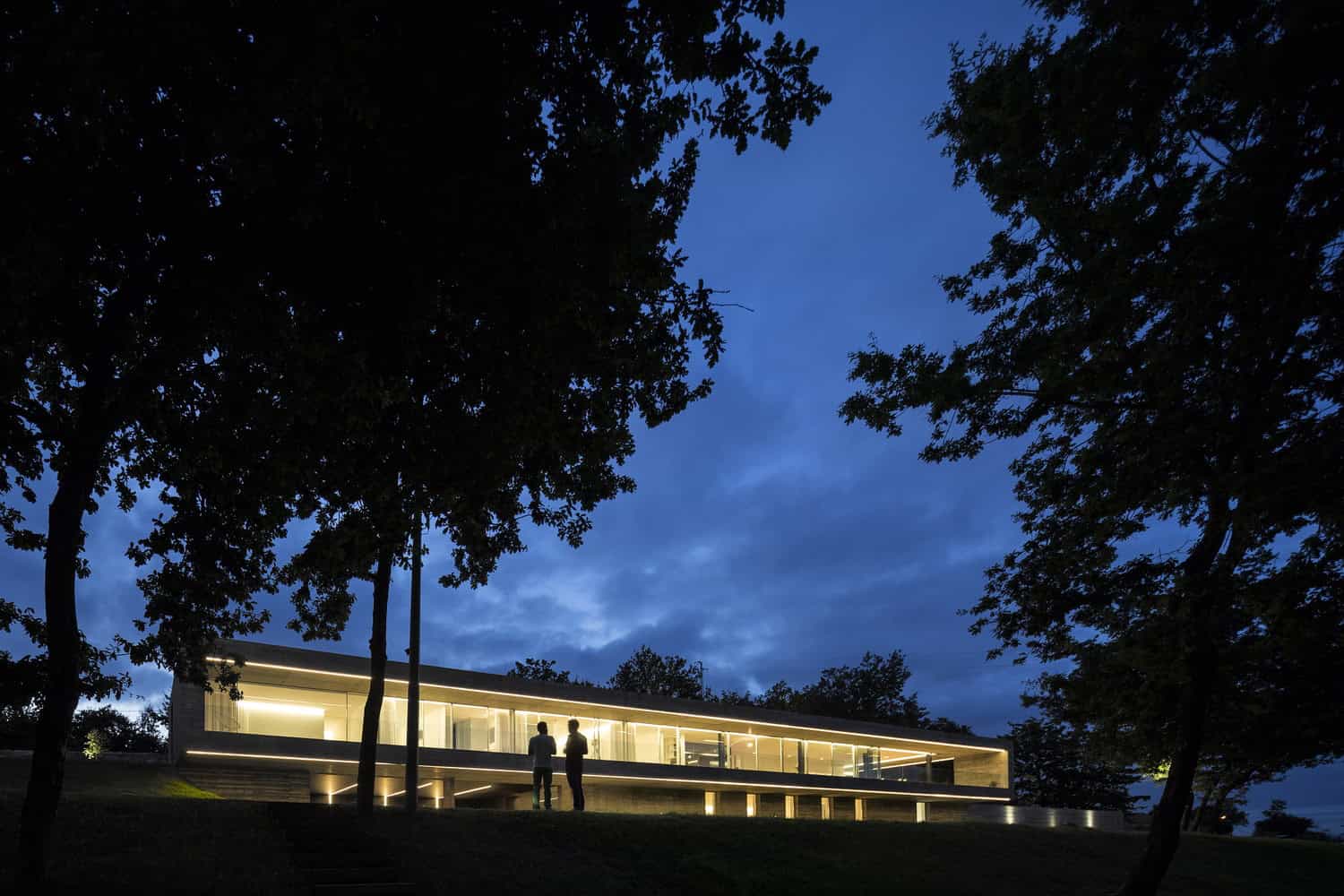 Sambade House by Spaceworkers in Penafiel, Portugal sambade-house-by-spaceworkers-in-penafiel-portugal-6