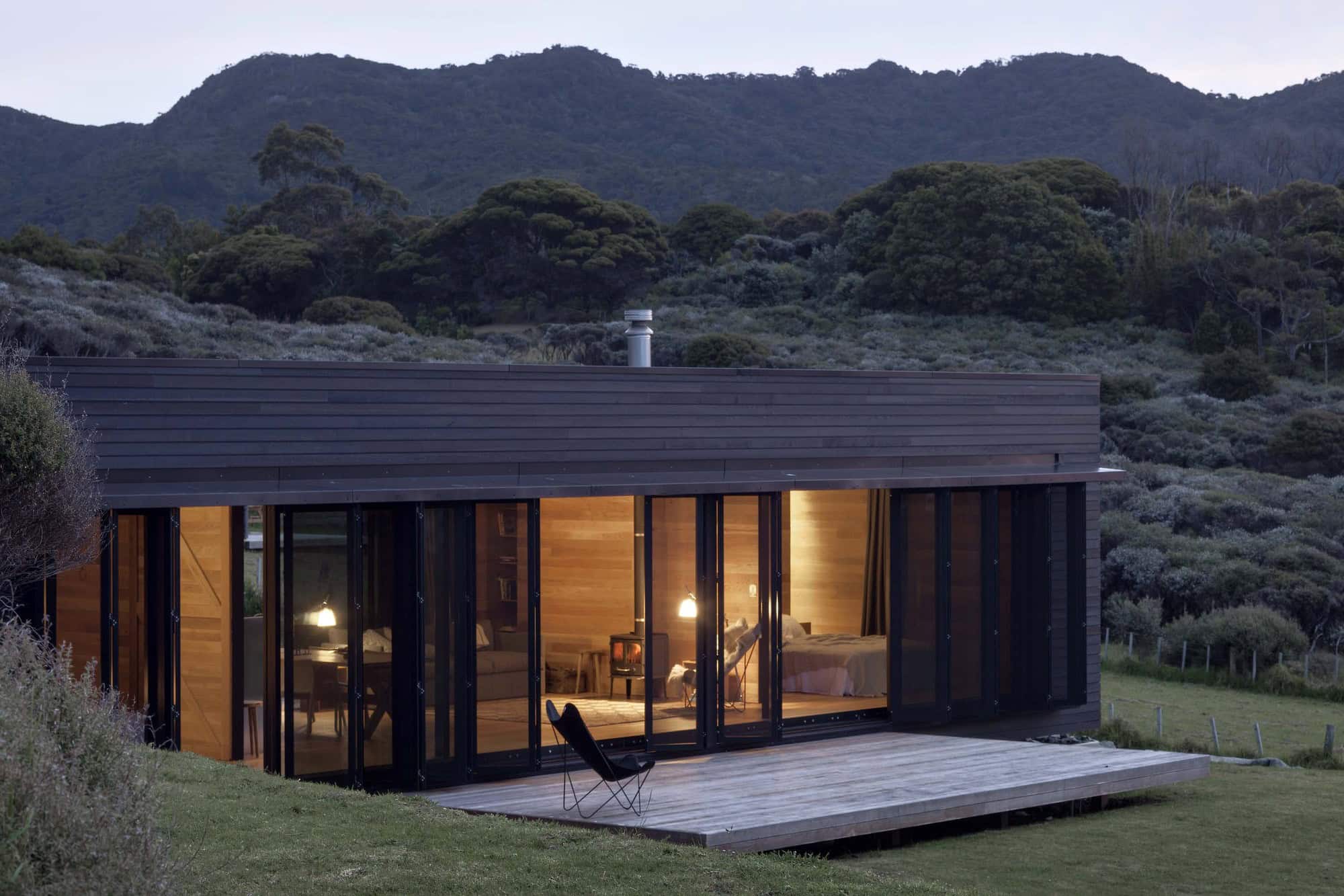 Storm Cottage by Fearon Hay Architects in Great Barrier Island, New Zealand storm-cottage-by-fearon-hay-architects-in-great-barrier-island-new-zealand-4