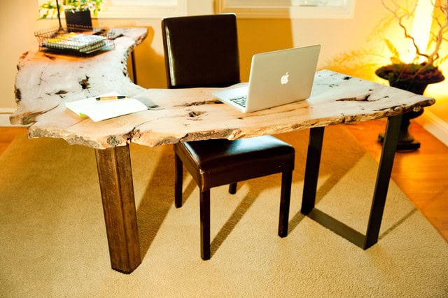 15 Original Home Office Designs With Unique Live-Edge Desk That Will Impress You 1