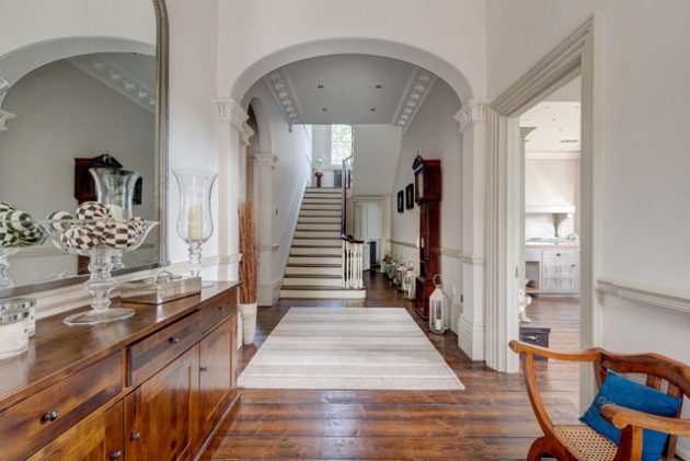 17 Fabulous Ideas For Decorating Functional Hallway