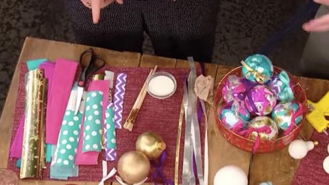 15 Amazingly Simple Decorations You Can DIY With Leftover Wrapping Paper
