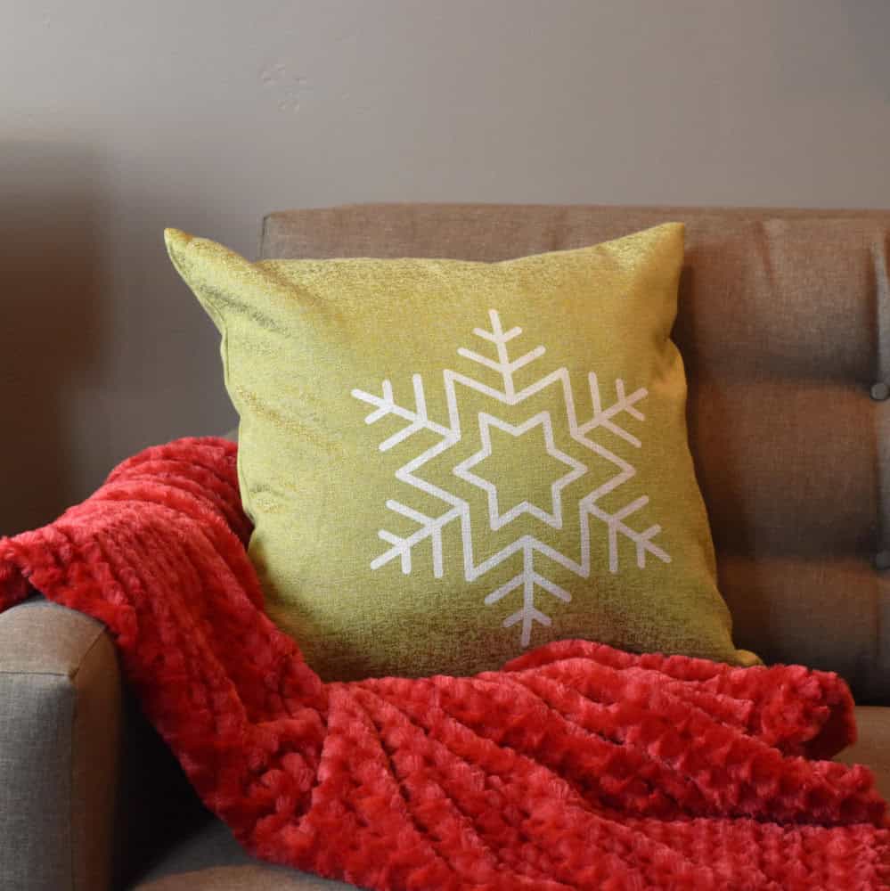 15 Charming Handmade Christmas Pillow Gifts For Any Occasion