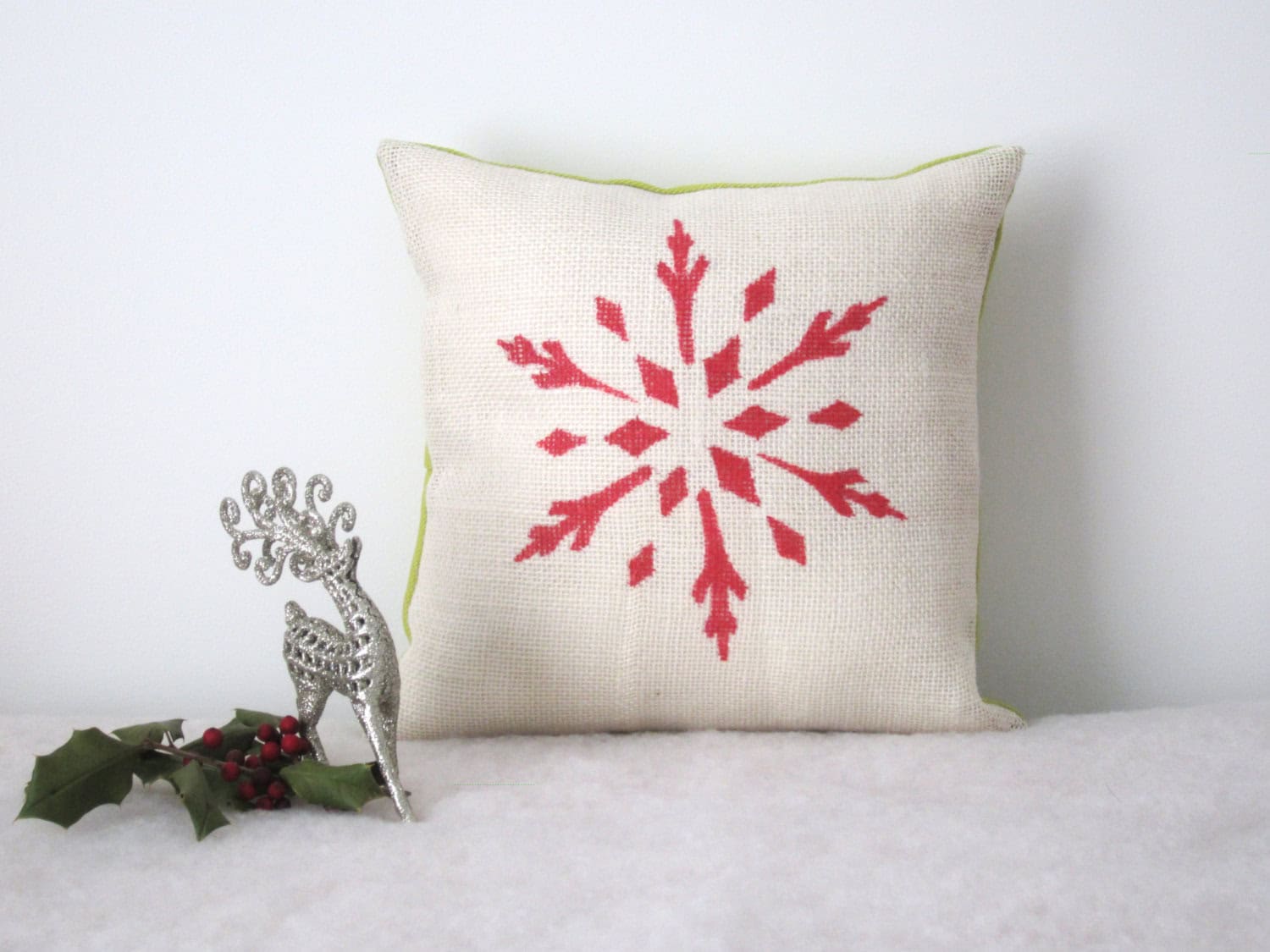 15 Charming Handmade Christmas Pillow Gifts For Any Occasion