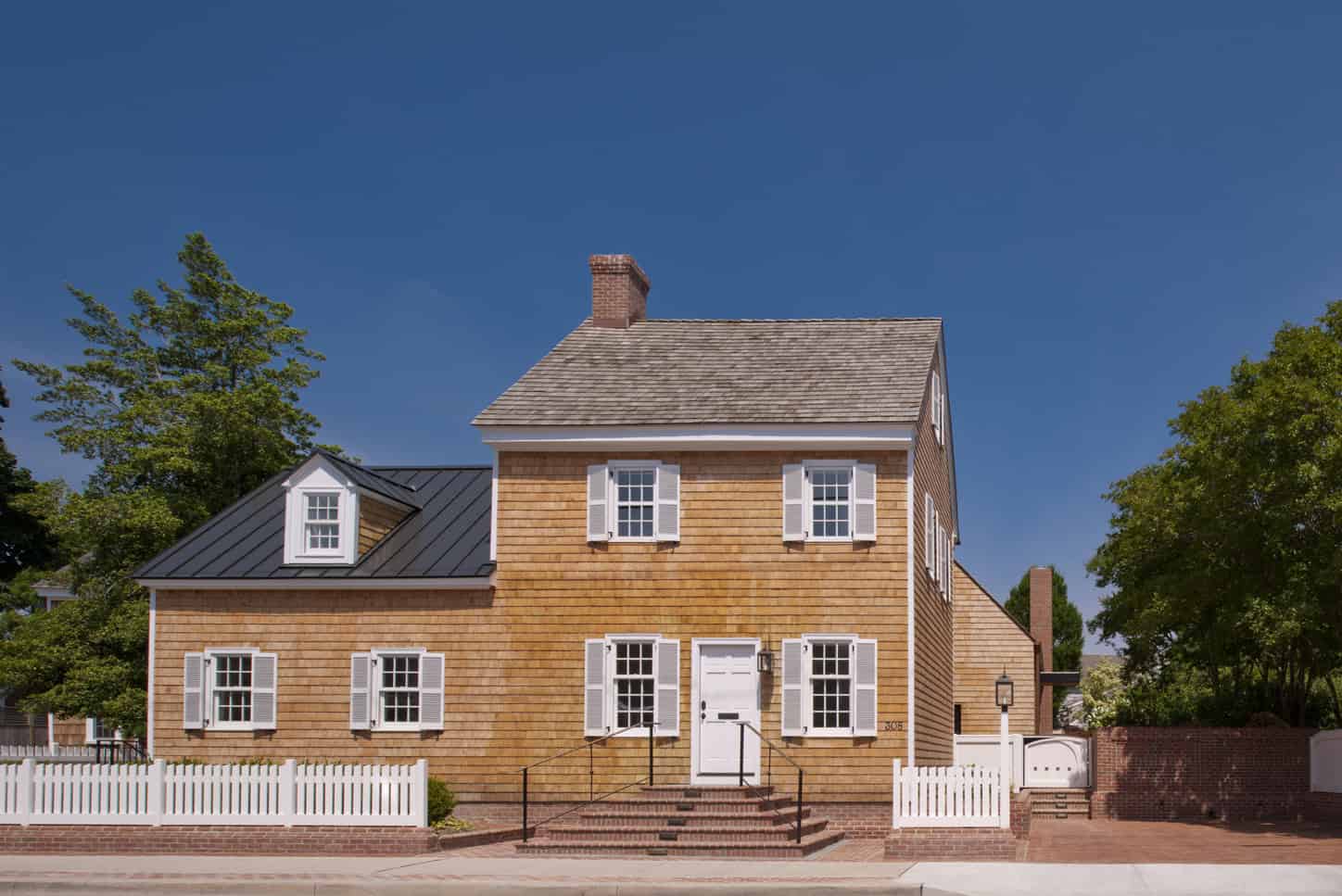 308 Mulberry by Robert M. Gurney Architect – A Historic Renovation in Lewes, Delaware 308-mulberry-by-robert-m-gurney-architect-in-lewes-usa-5