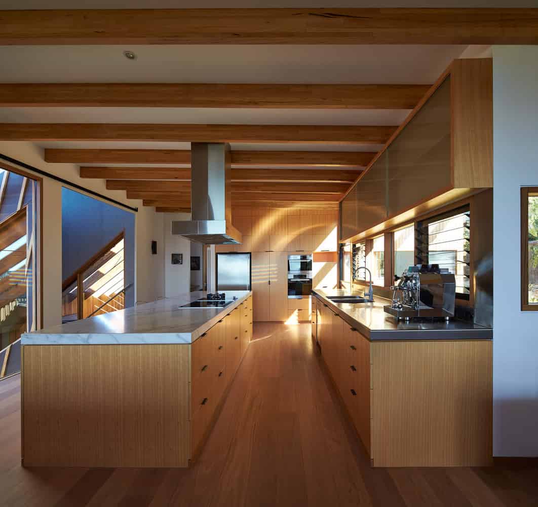 Split House by BKK Architects in Port Phillip Bay, Australia split-house-by-bkk-architects-in-port-phillip-bay-australia-10