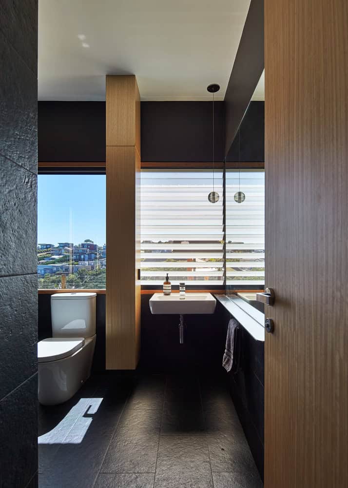 Split House by BKK Architects in Port Phillip Bay, Australia split-house-by-bkk-architects-in-port-phillip-bay-australia-13