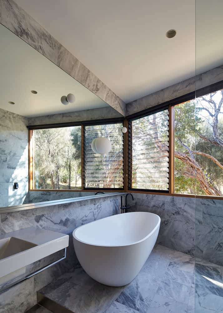 Split House by BKK Architects in Port Phillip Bay, Australia split-house-by-bkk-architects-in-port-phillip-bay-australia-19