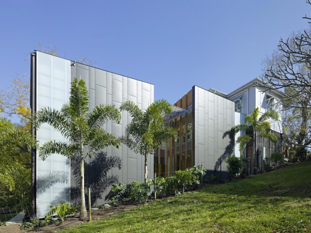 Taringa House by Loucas Zahos Architets in Brisbane, Australia